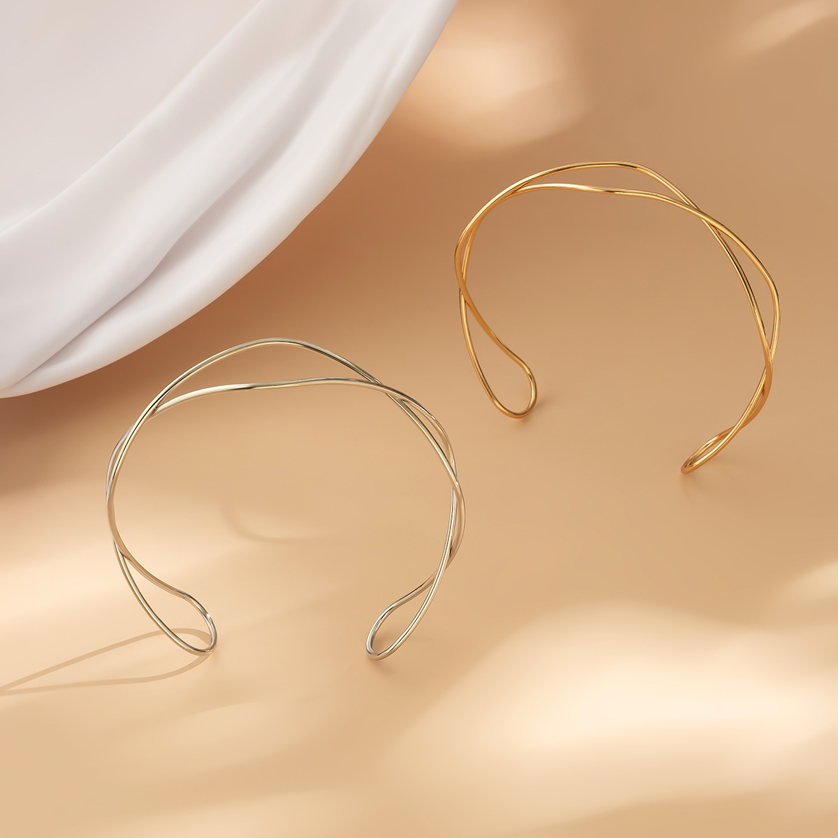 Geflochtene Drahtkette - Moderne Choker