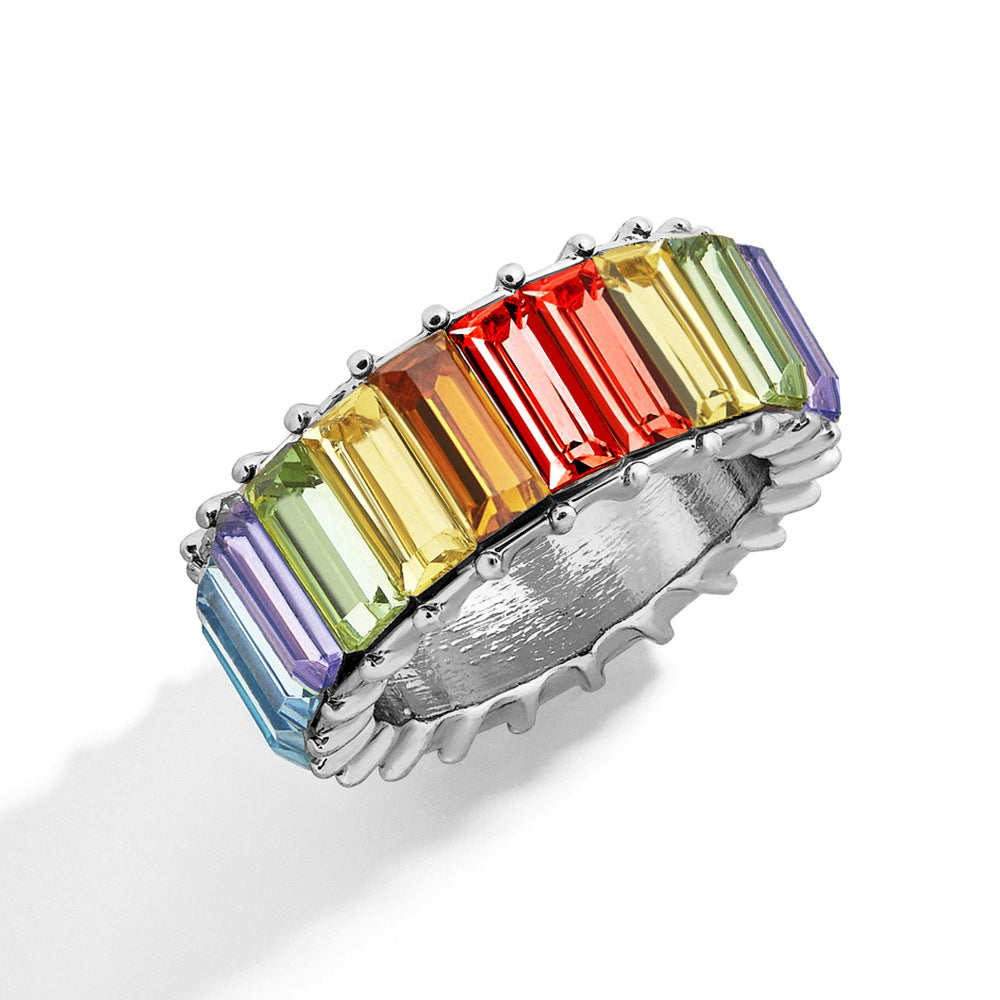 Naya – Moderner geometrischer Ring aus buntem Metall