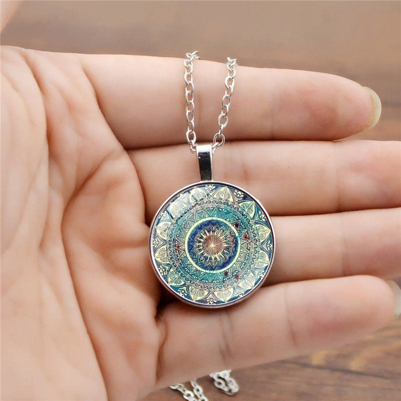 Indira – Mandala-Harmonie-Halskette in Blau