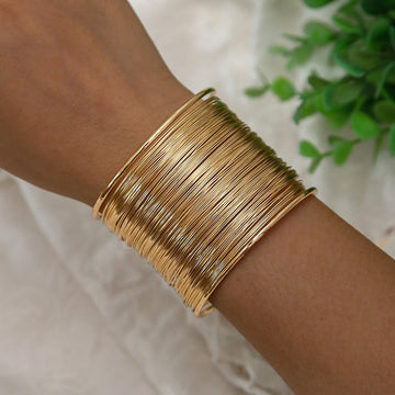 Nadine – Goldenes Vintage-Armband
