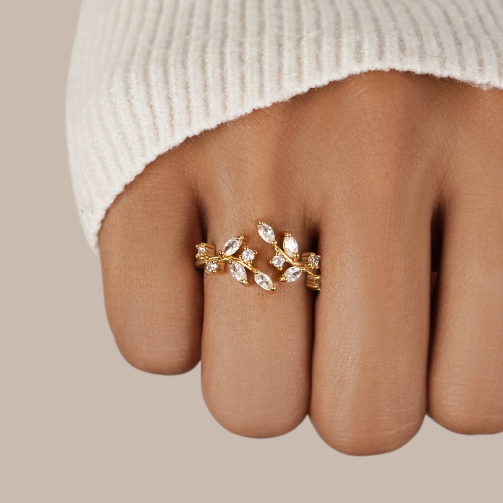 Aretha – Liana-Ring mit Kristall in 18K Gold