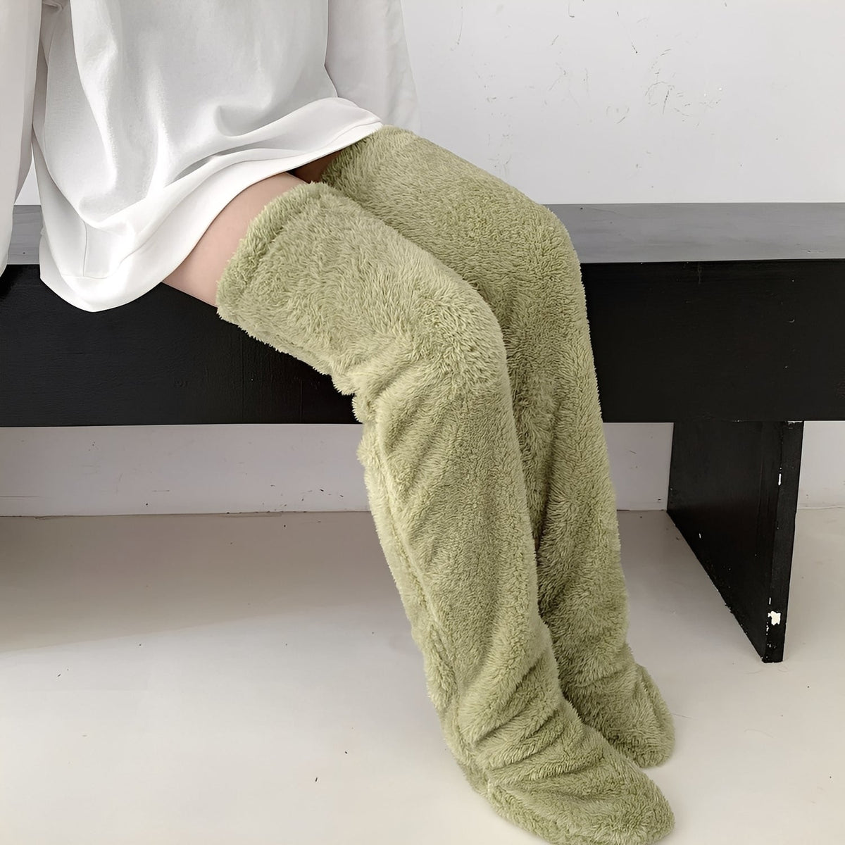 Camellia - Wärmende, knielange Damensocken für den Winter