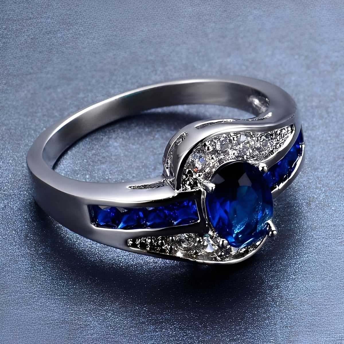 Diane – Ring mit blauem Saphir