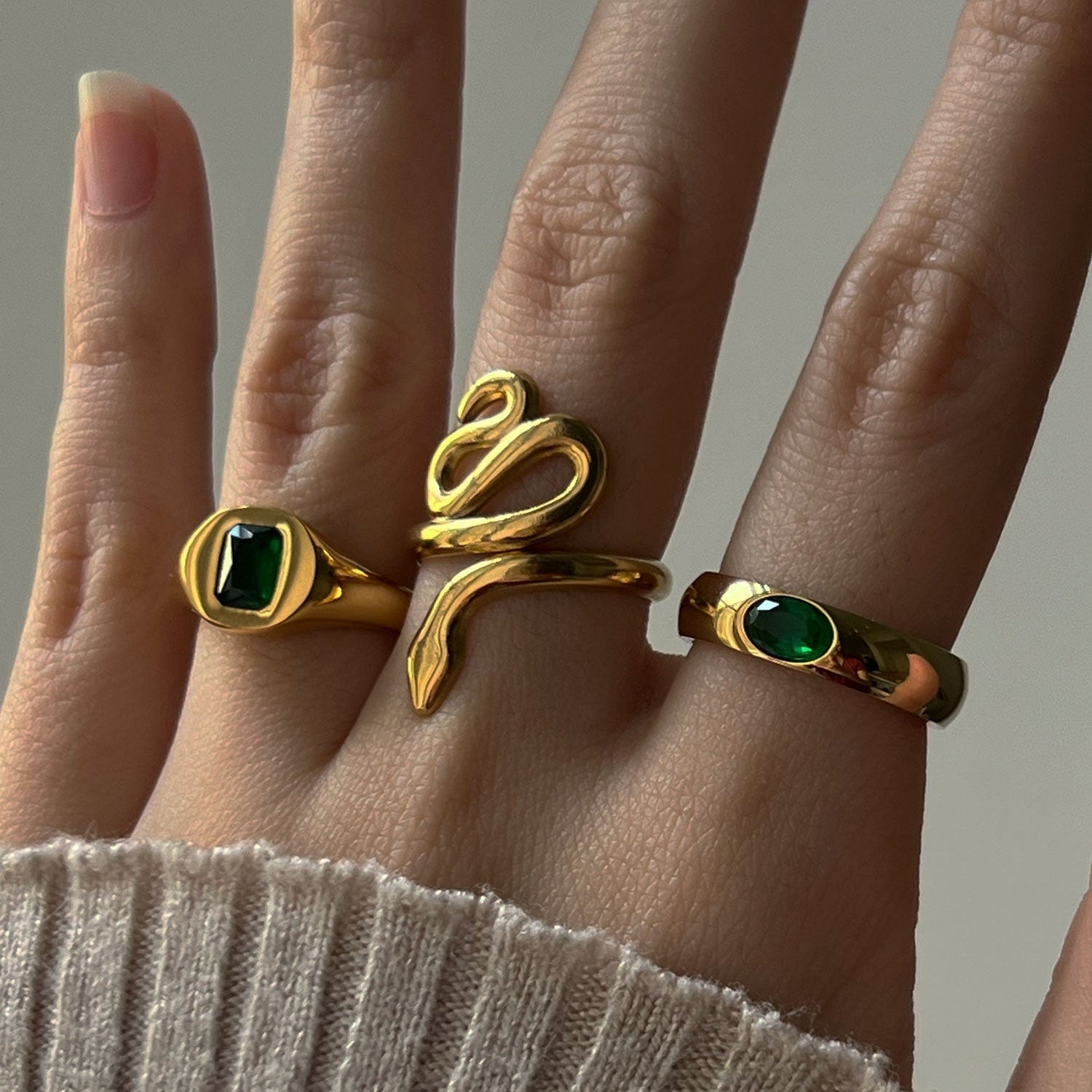 Goldring mit Smaragdstein