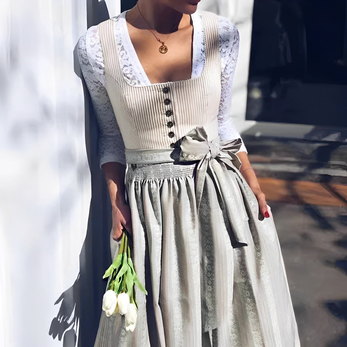 Eleanore - Komfortables Oktoberfest-Dirndl für Damen