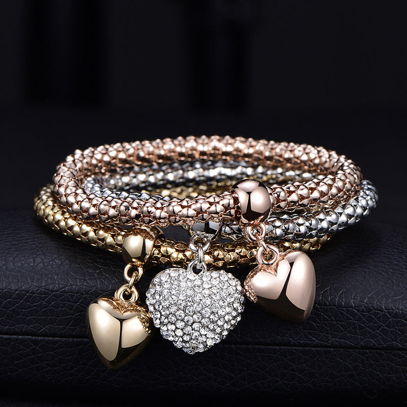 Aria – Metallarmband mit festen Herzen
