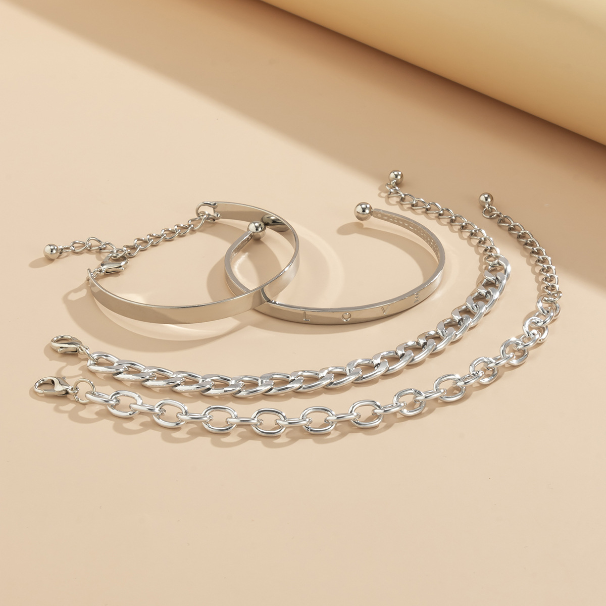4-Ketten-Armband - Set aus verstellbaren Armbändern