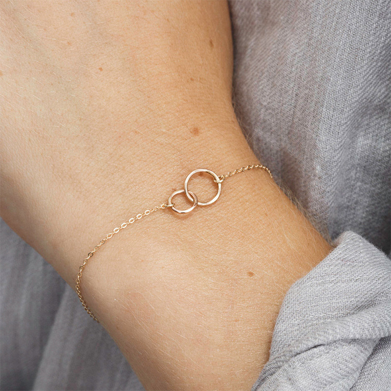 Verschlungene Ringarmband - Verschlungene Ringe