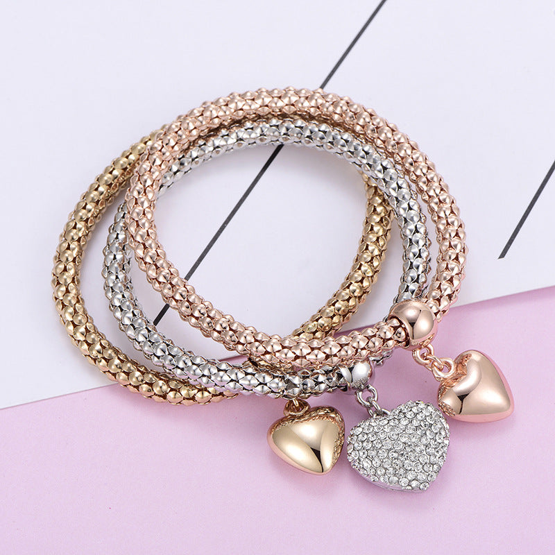 Aria – Metallarmband mit festen Herzen