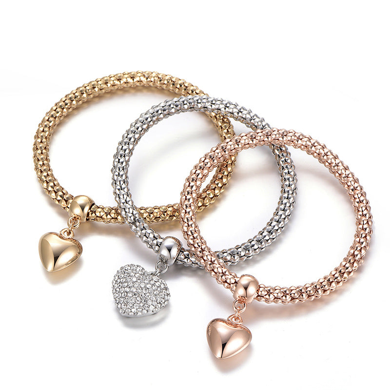 Aria – Metallarmband mit festen Herzen