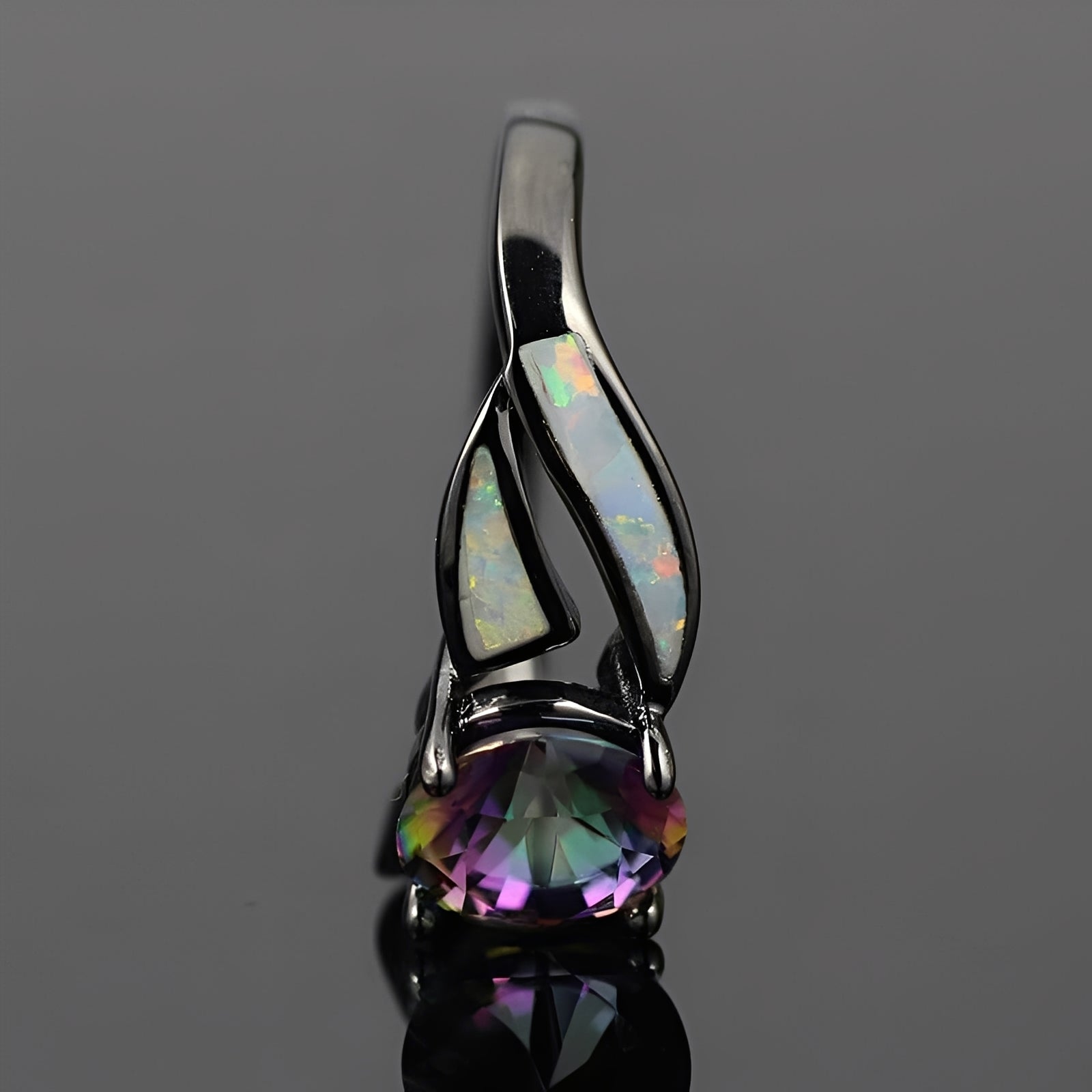 Mirella – Regenbogenring aus Opal und Topas
