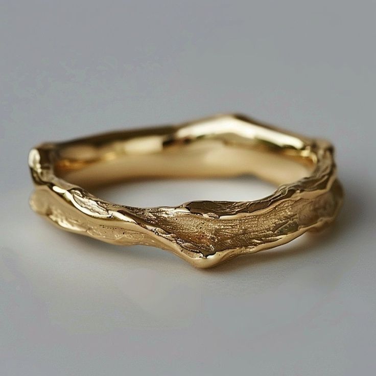 Sara – Vintage Goldring geschmiedet