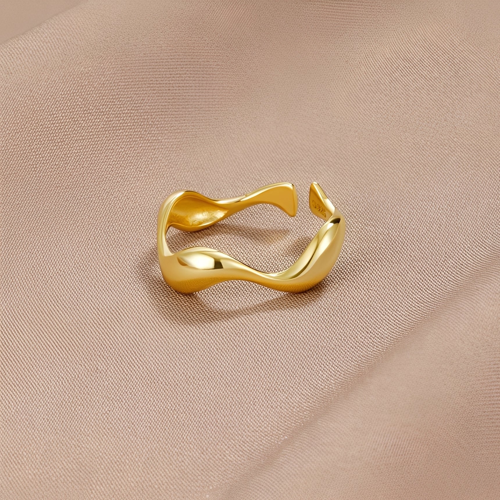 Tarah – 18K Goldwellenring