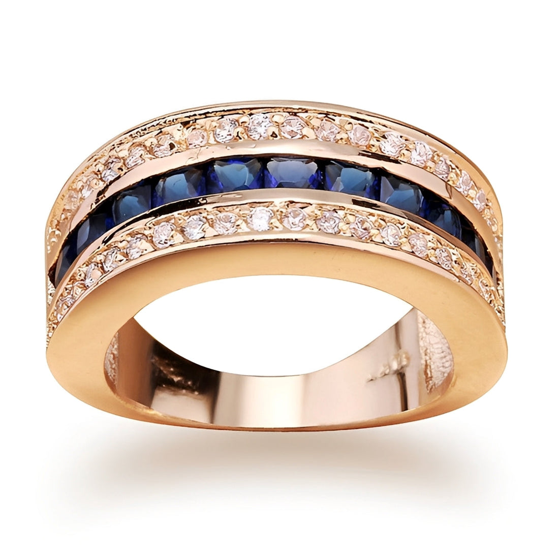Ronan – Quadratischer Herrenring mit Kristallen und goldenem Saphir
