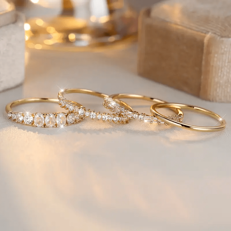 Elyna – Elegante goldene Ringe mit Zirkonia-Steinen