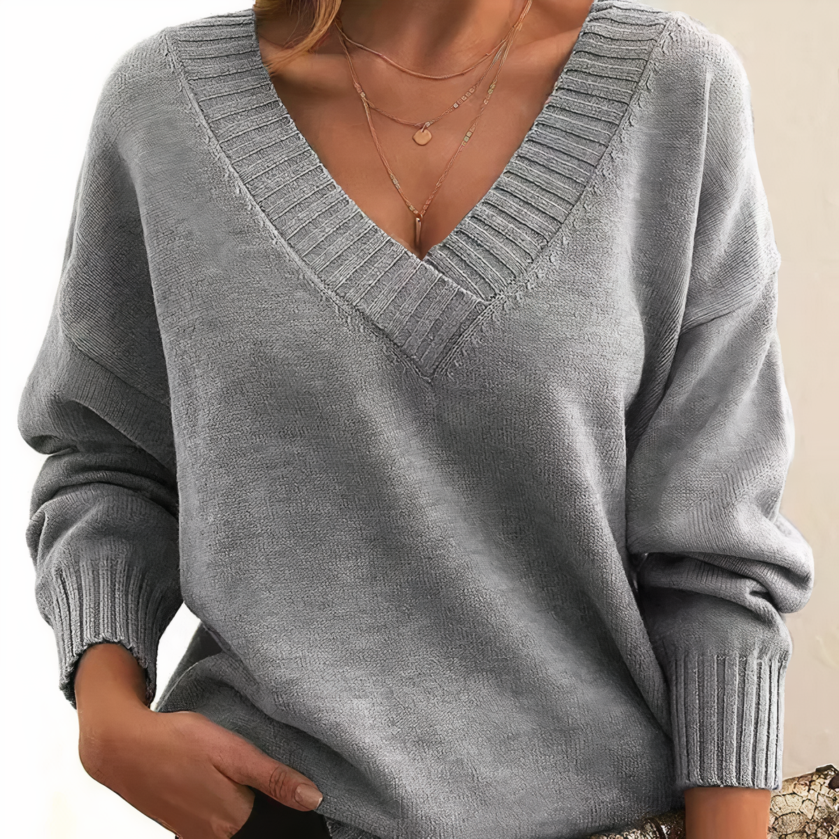 Herbst - Modischer und wohliger Pullover mit V-Ausschnitt