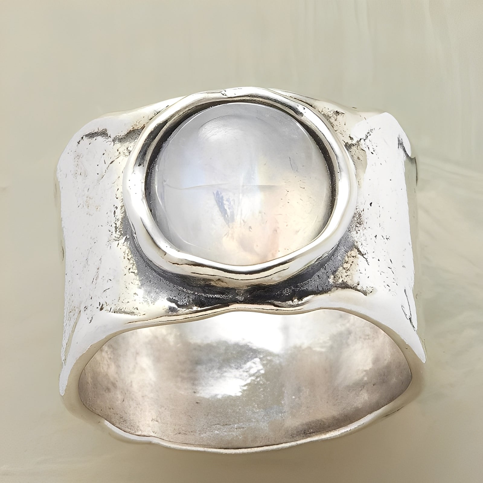 Helga – Silberring mit Mondstein
