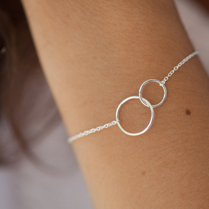 Verschlungene Ringarmband - Verschlungene Ringe