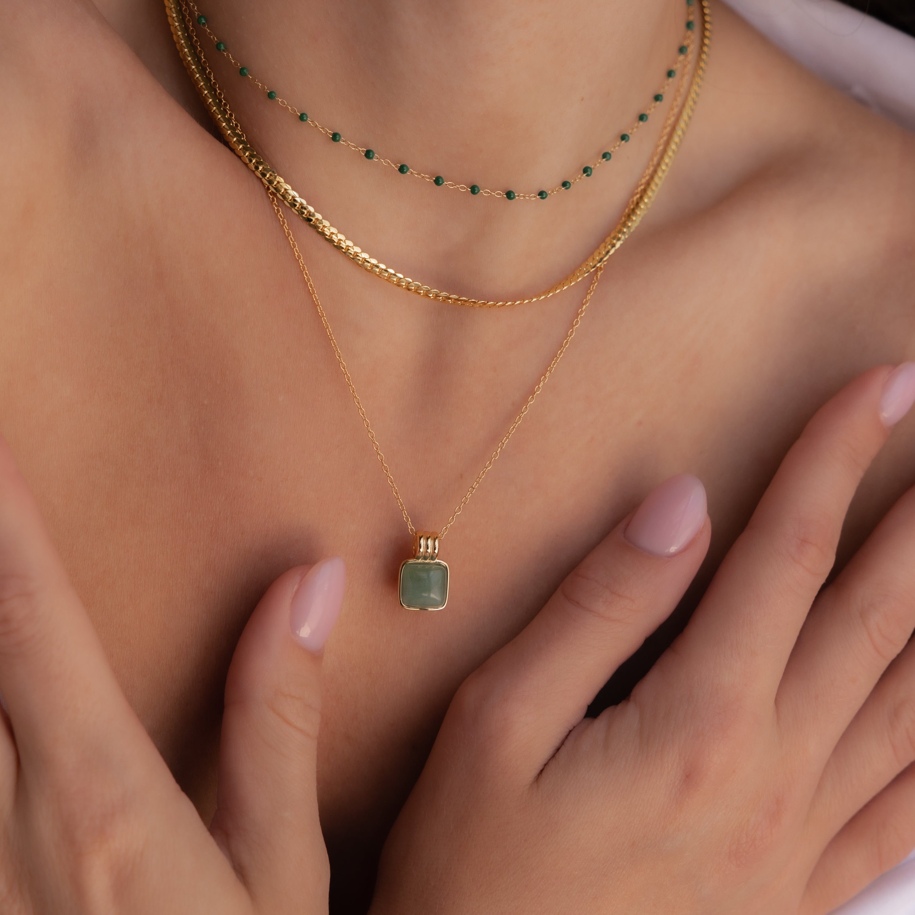 Jade-Halskette mit Anhänger - Glänzende Jade-Halskette