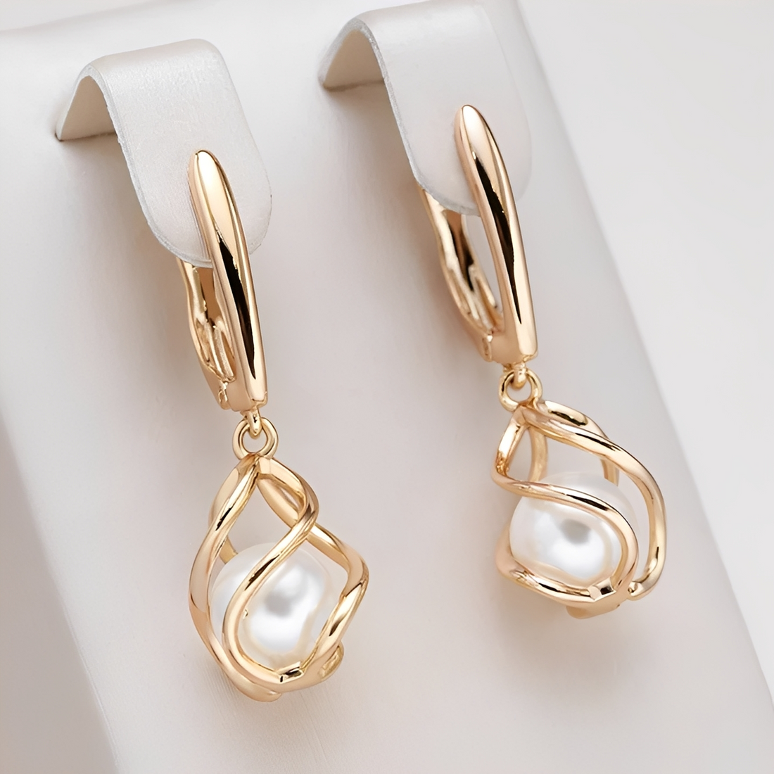 Elena – Elegante Perlenohrringe aus Gold