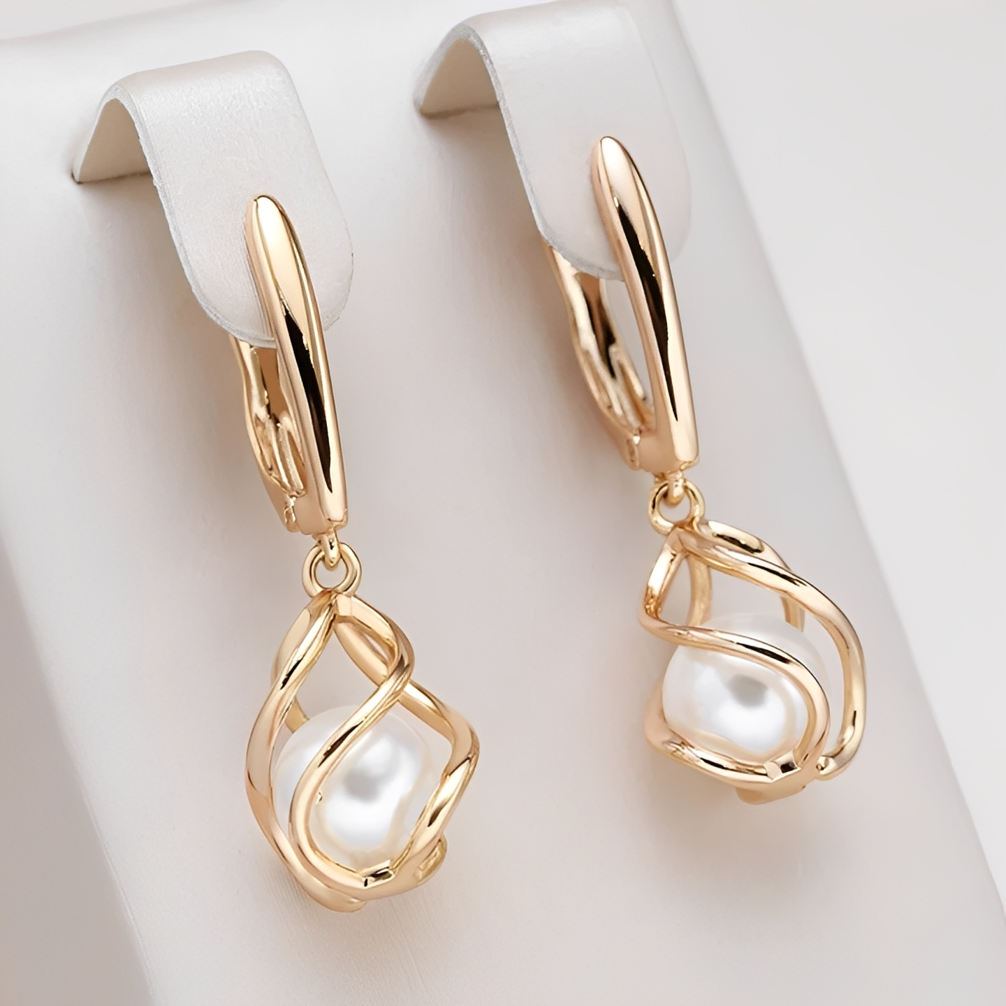 Elena – Elegante Perlenohrringe aus Gold