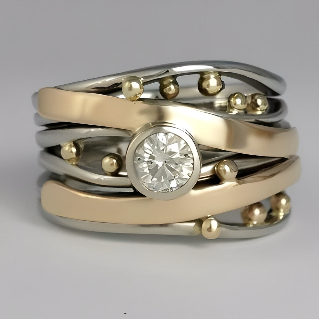 Rhian – Vintage Goldring mit gefasstem Zirkonia