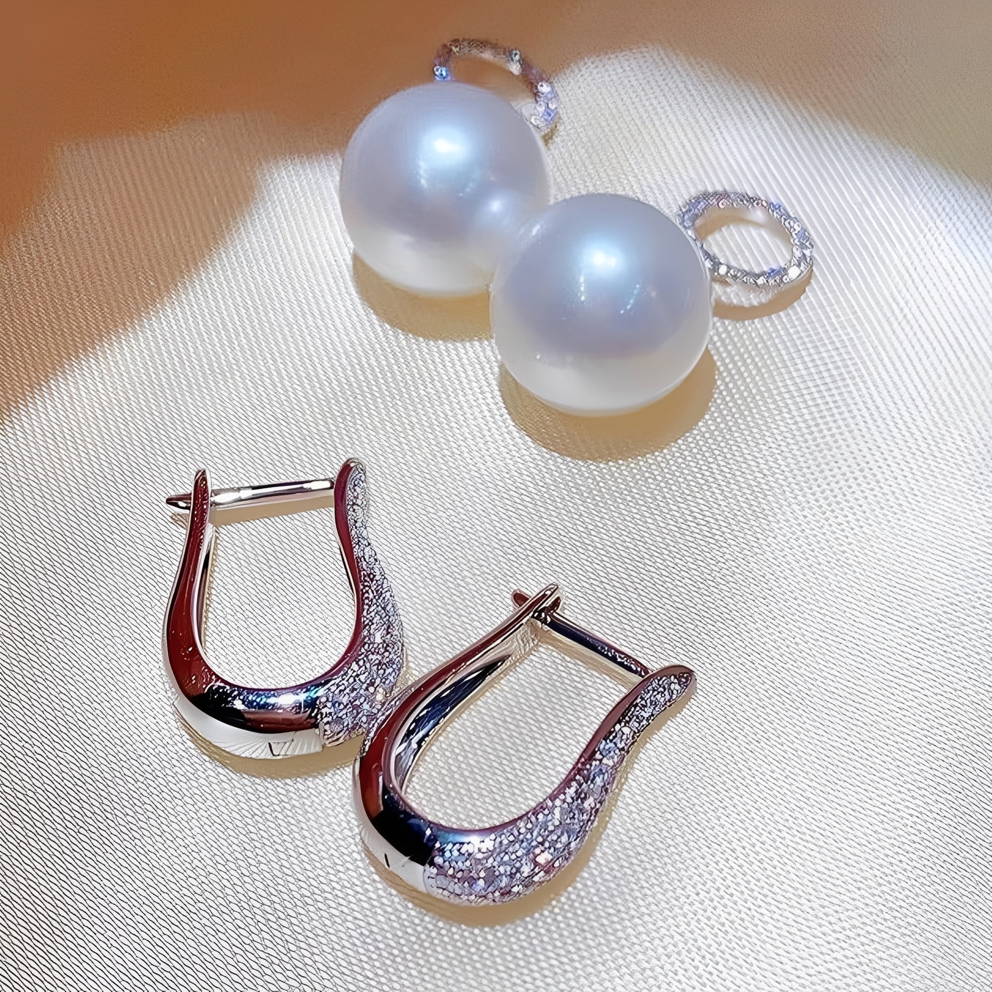 Thalia – Modischer Clip-Ohrring mit luxuriösem Zirkonia-Effekt