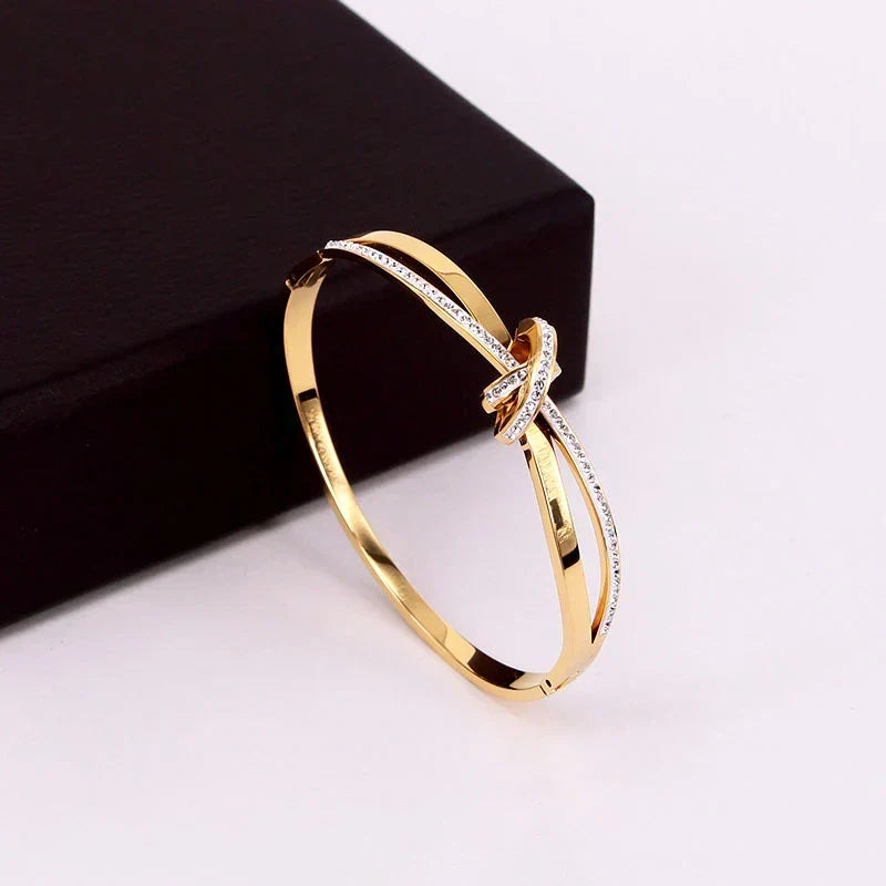 Dalia – Elegantes Knotenarmband