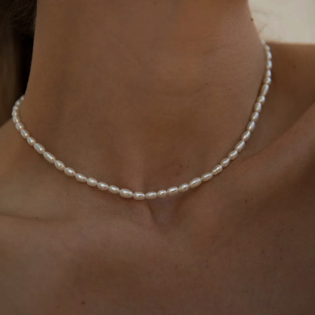 Olivia – Elegante Perlenhalskette