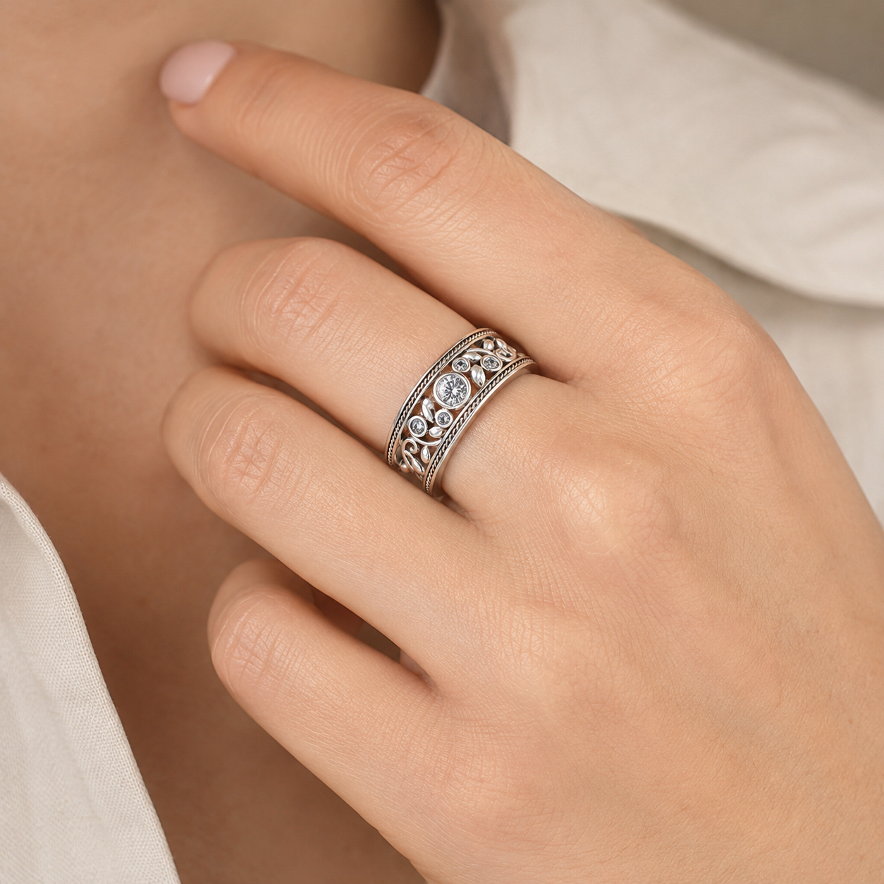 Nina – Vintage Silberring mit Zirkonia