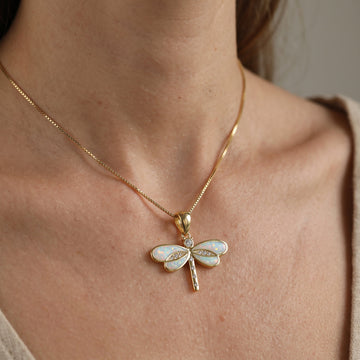 Siena – Halskette mit Libelle aus Gold mit Opal
