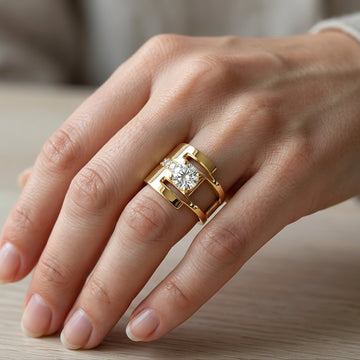 Sharon – Vintage-Goldring mit unregelmäßigen Zirkonias