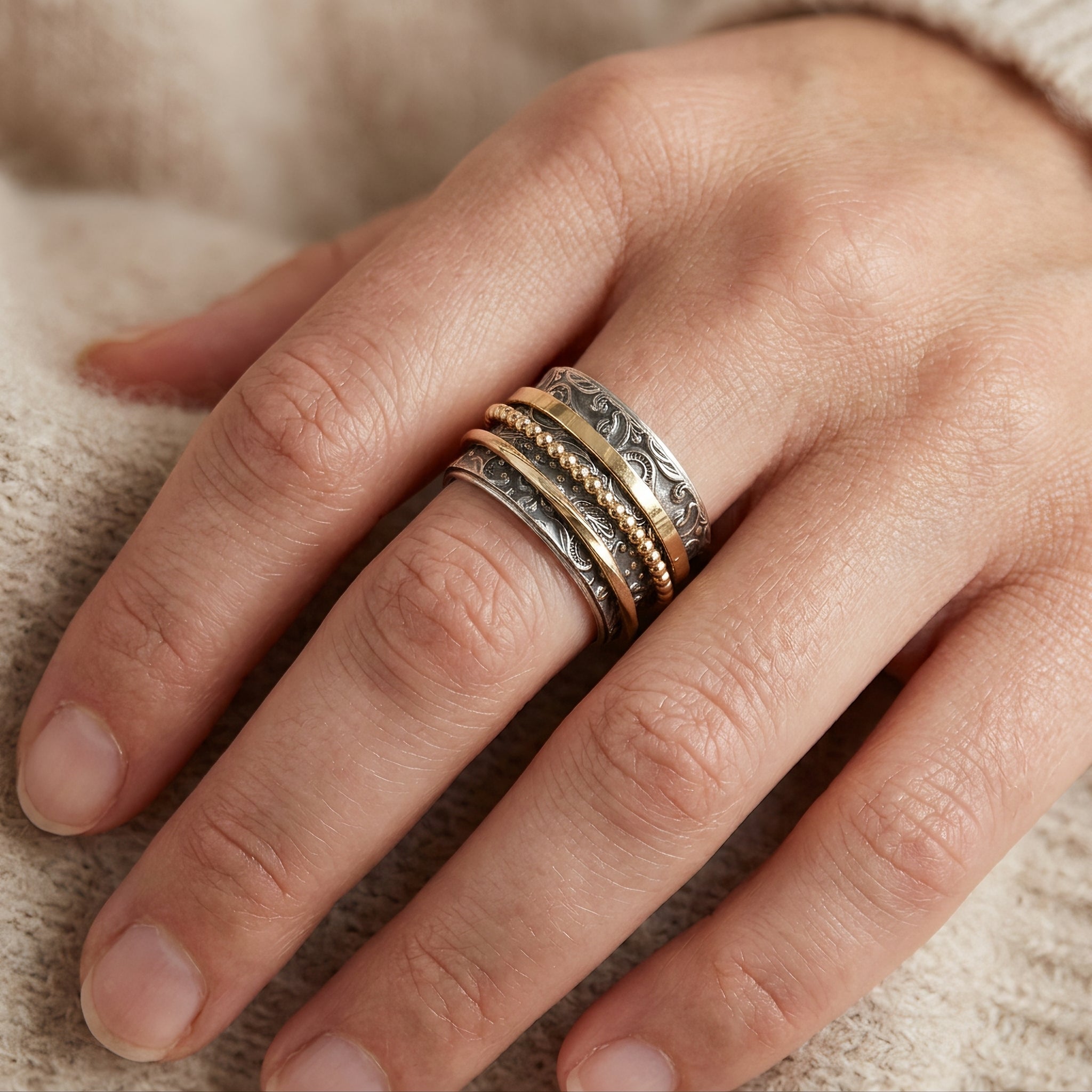 Cherilyn – Antiker Vintage-Ring aus Gold und Silber