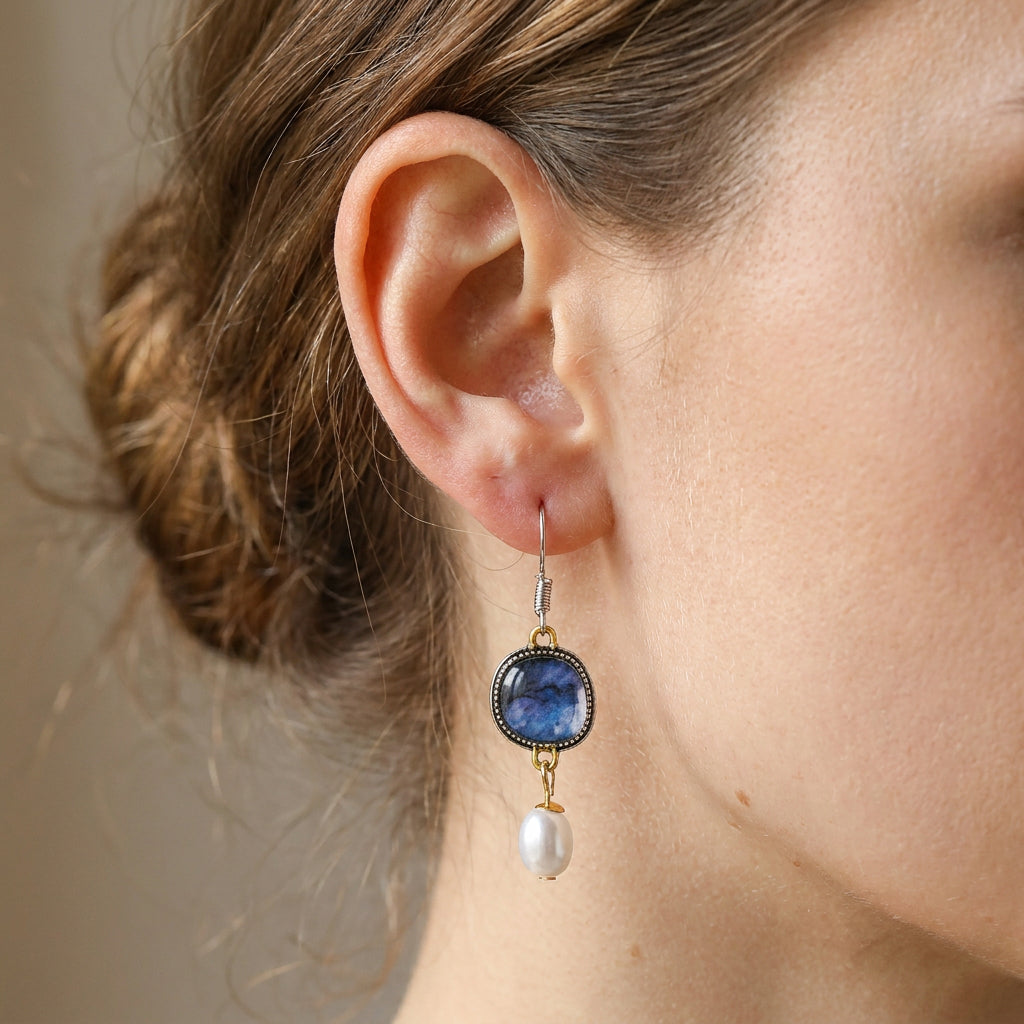 Maelis – Vintage Ohrringe mit blauen Steinen und Perlen