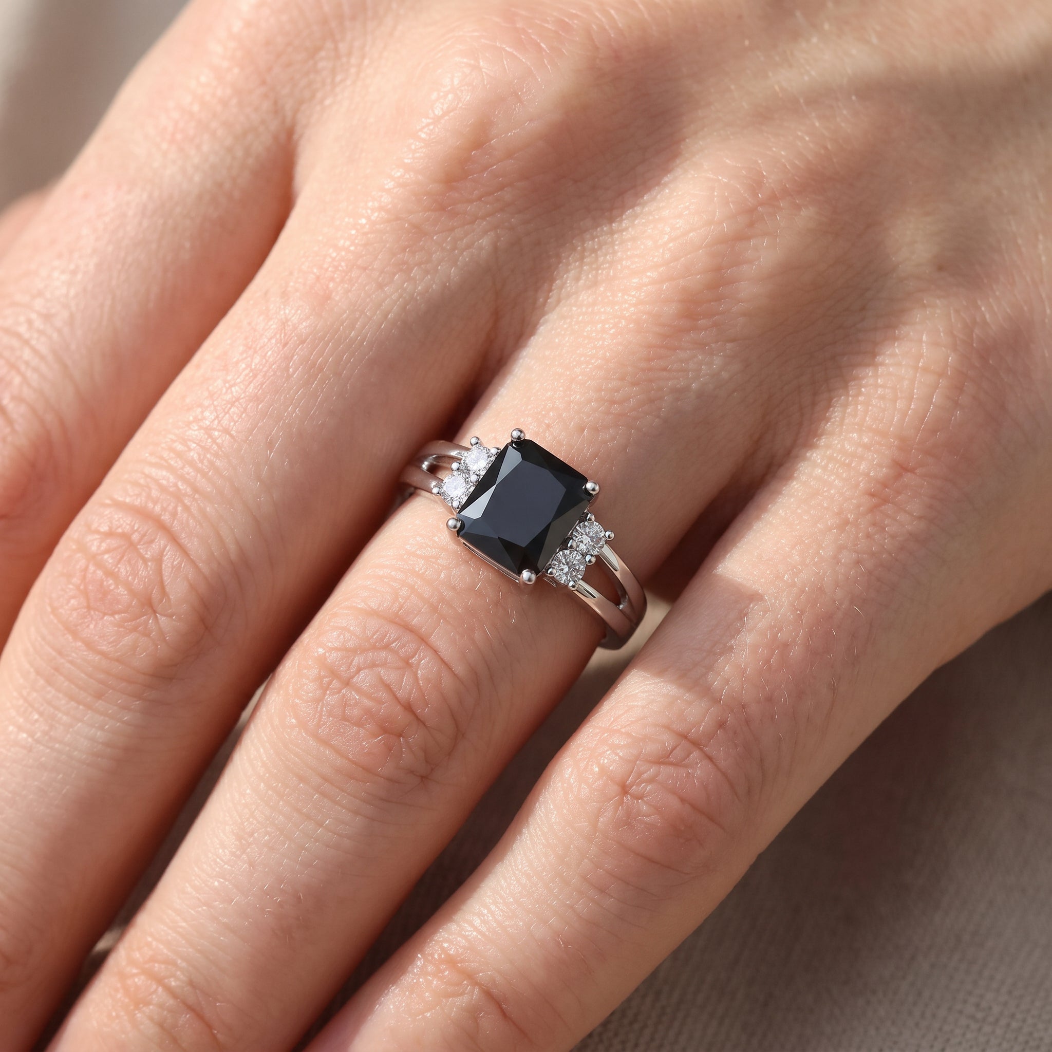 Ravenna – Vintage-Ring mit glänzendem Onyx
