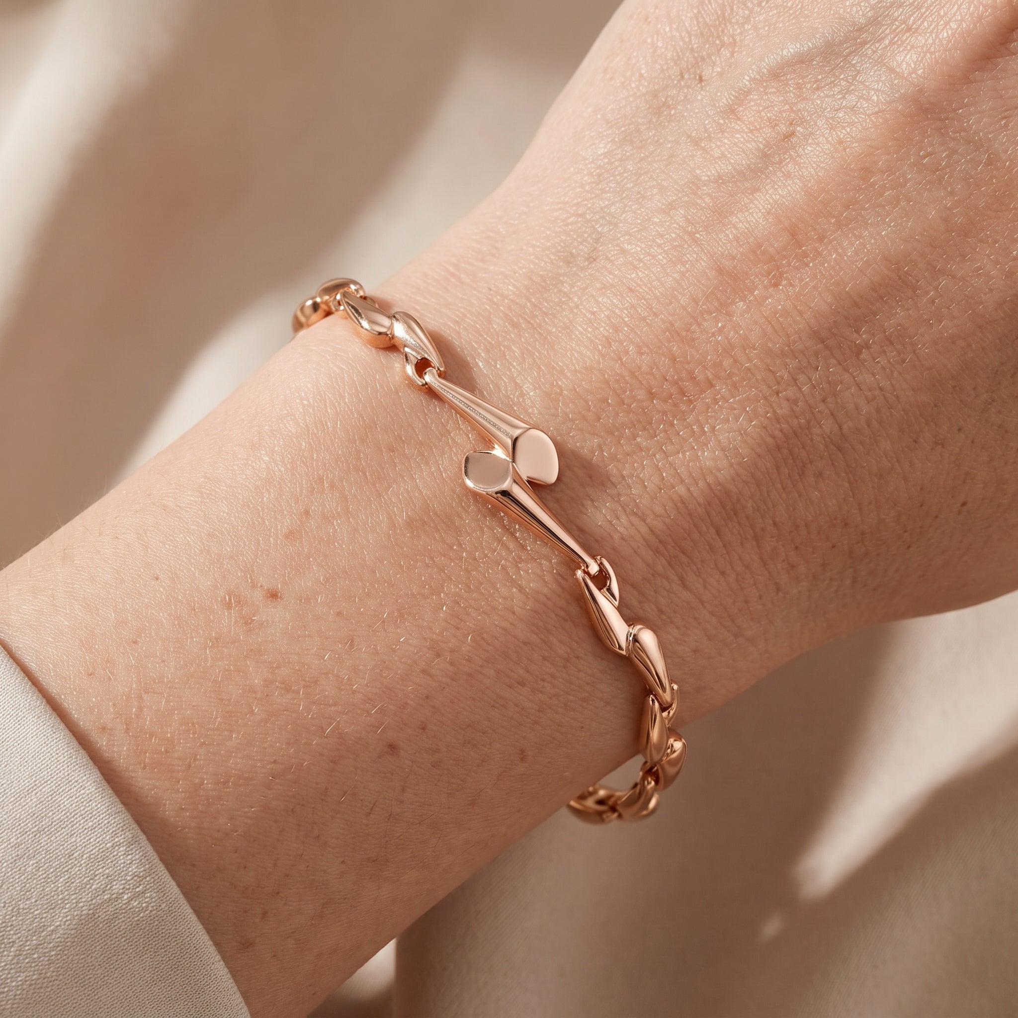 Lina – Elegantes Armband in Gold