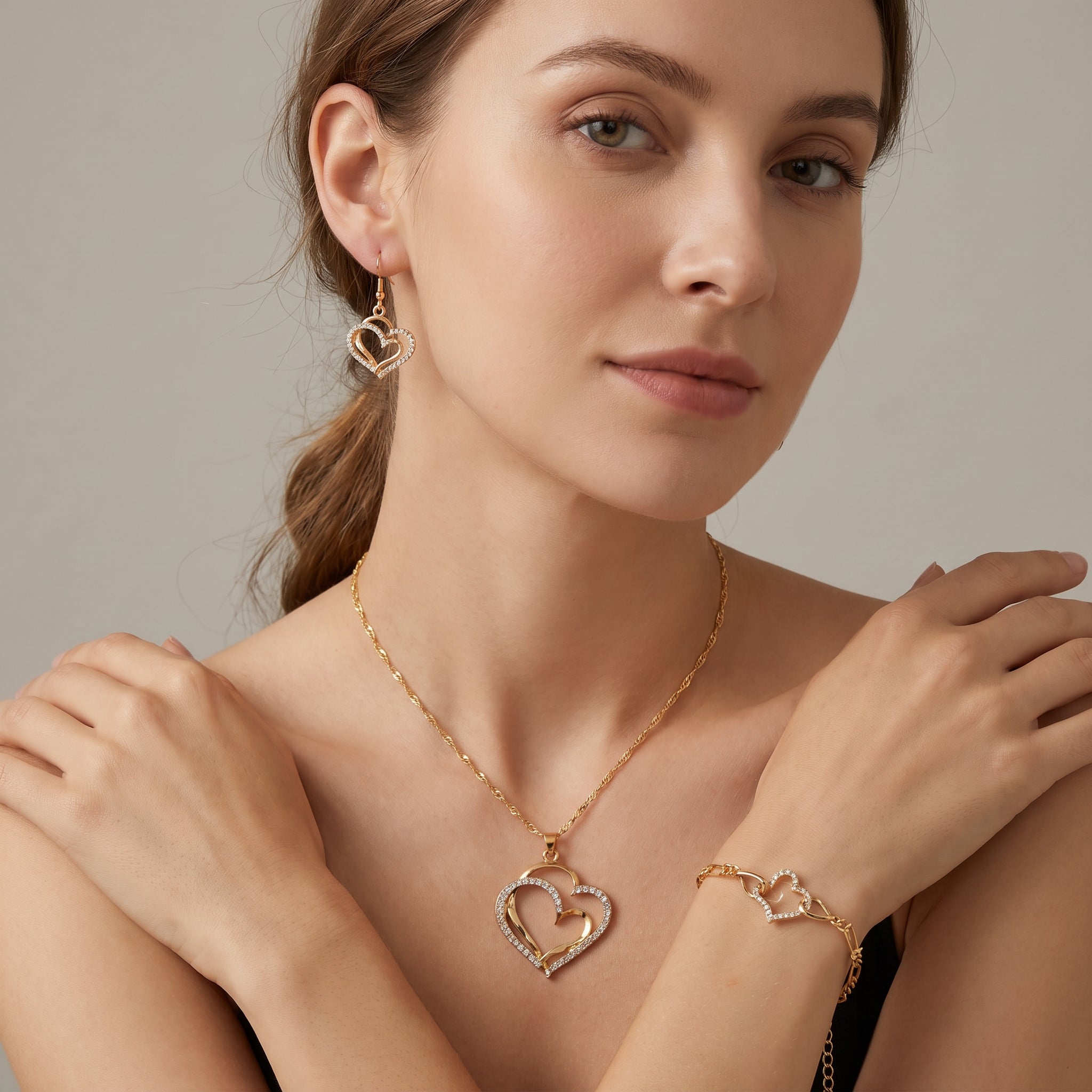 Celia – Romantisches Halsketten- und Ohrring-Set aus Gold
