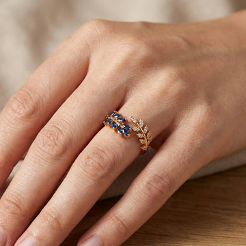 Vivara – Goldring mit Saphir