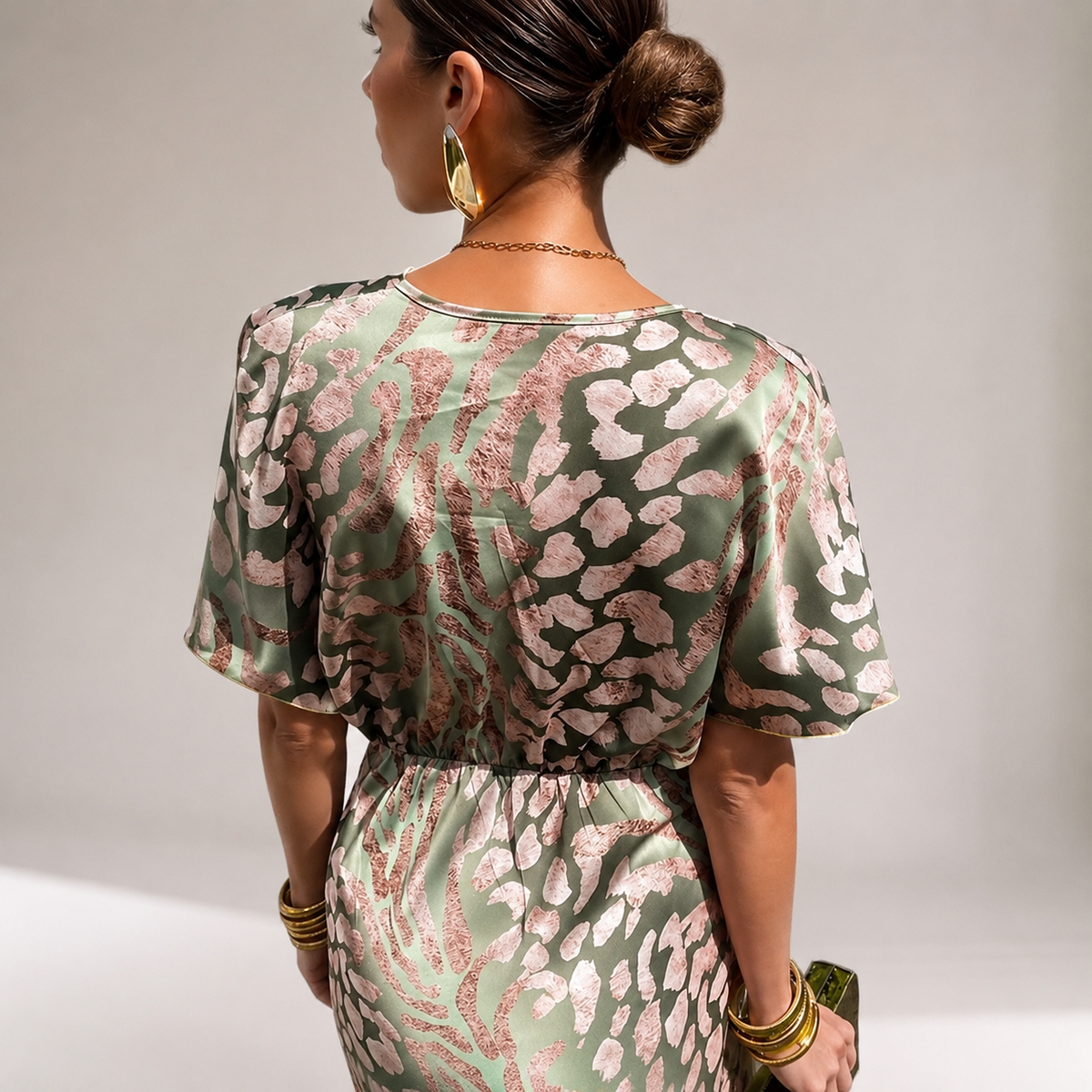 Teodora - Stilvolles Damen-Maxikleid mit V-Ausschnitt