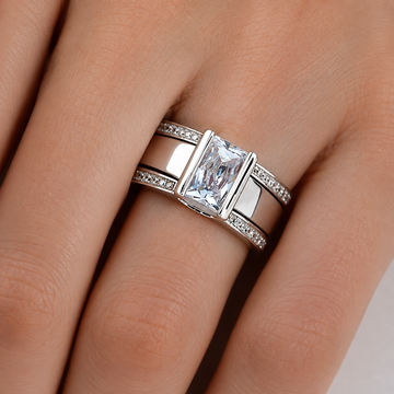 Clemence – Vintage Ring mit eingearbeitetem Glas