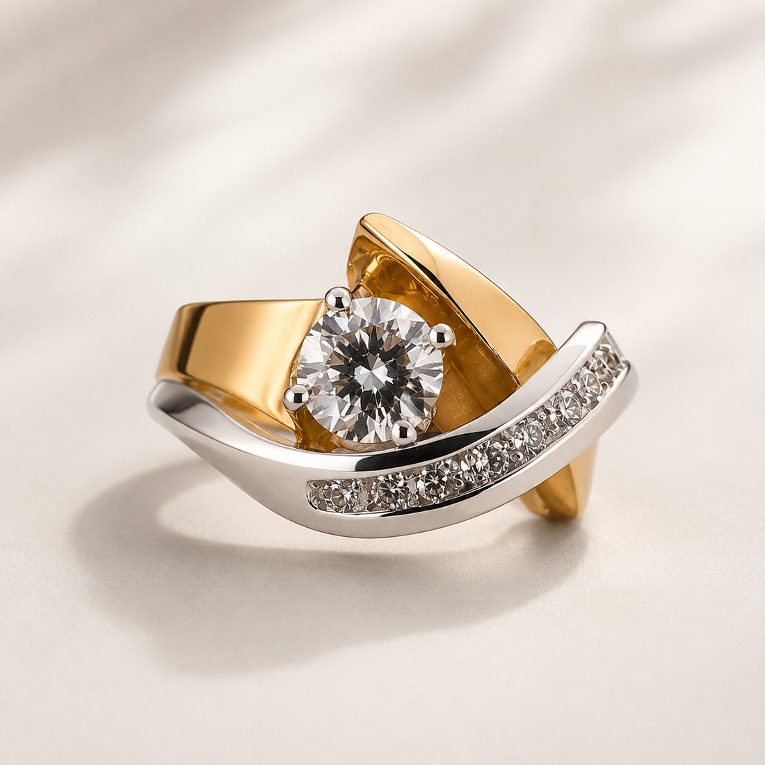 Sylira – Signetring aus Gold und Silber mit Zirkonia