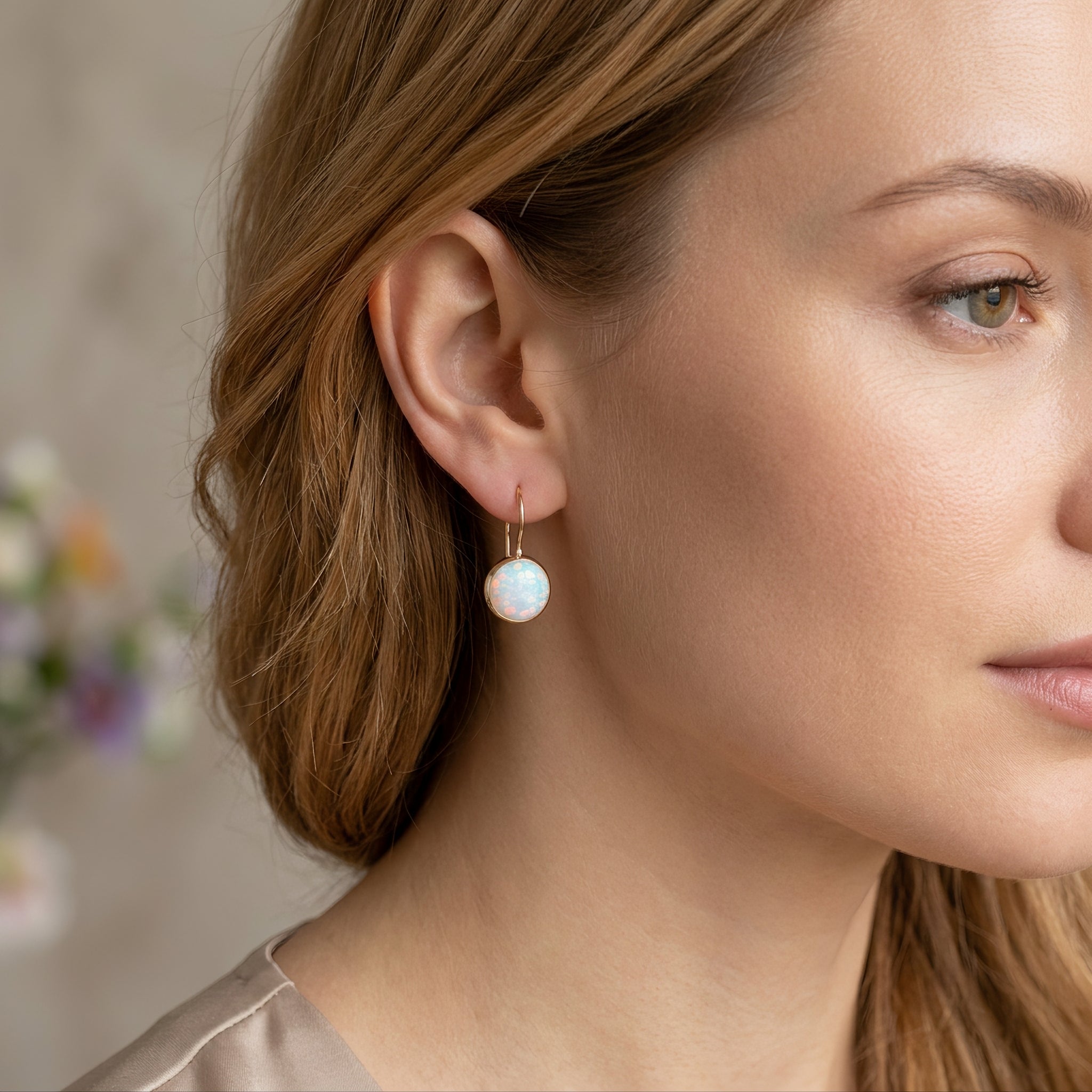 Mireya – Vintage Goldohrringe mit Opalstein
