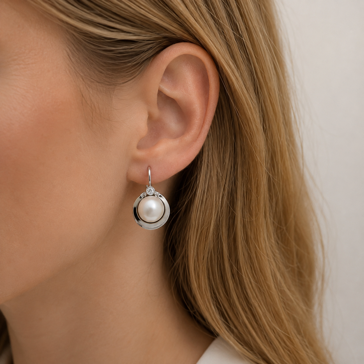 Helena – Vintage-Ohrringe mit runden Perlen