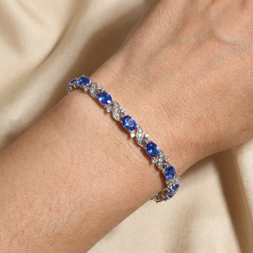 Carol – Elegantes goldenes Armband