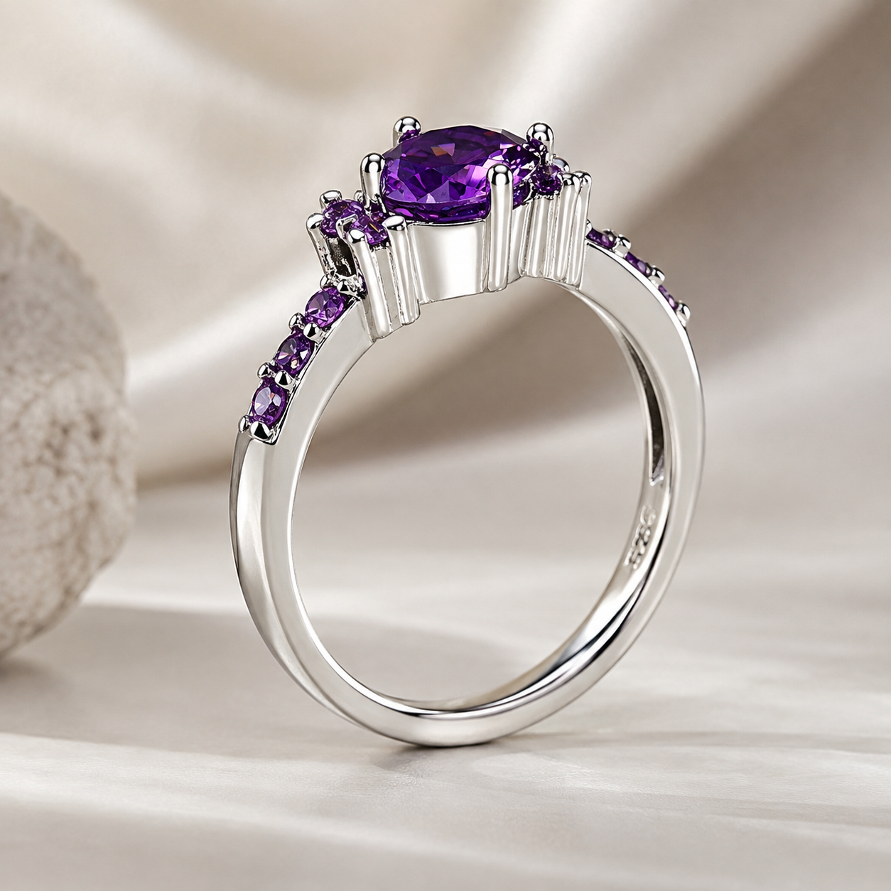 Coralie – Ring aus violetter Amethyst