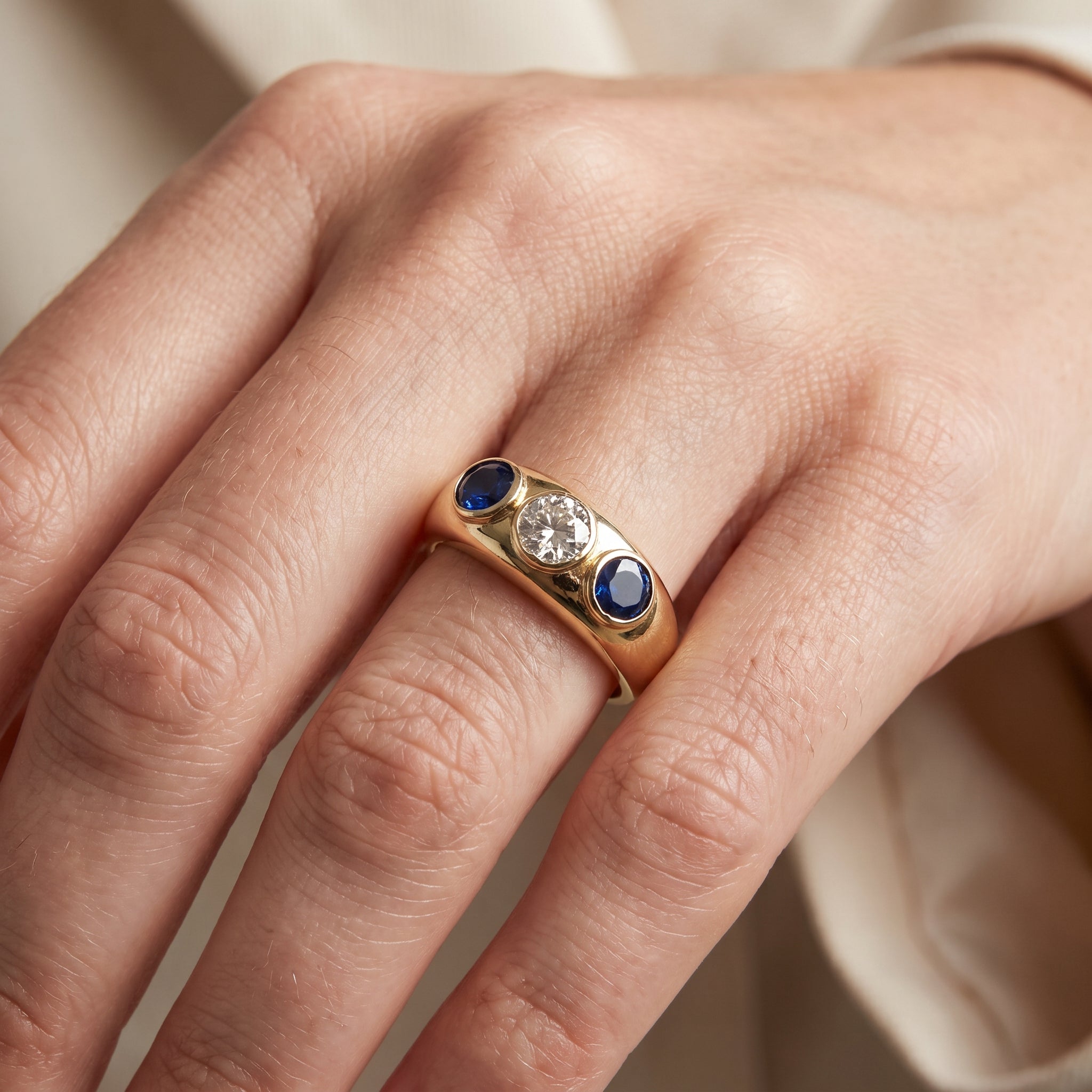 Oceane – Vintage-Goldring mit blauem Kristall und Zirkonia