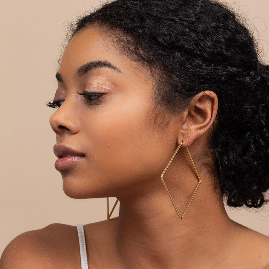 Geometrische Ohrringe - Quadratische Creolen