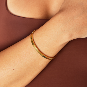 Lily – Goldenes Armband