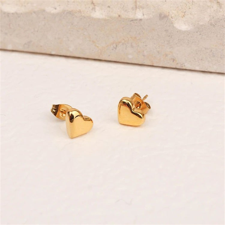 Mila – Herzohrringe aus Gold