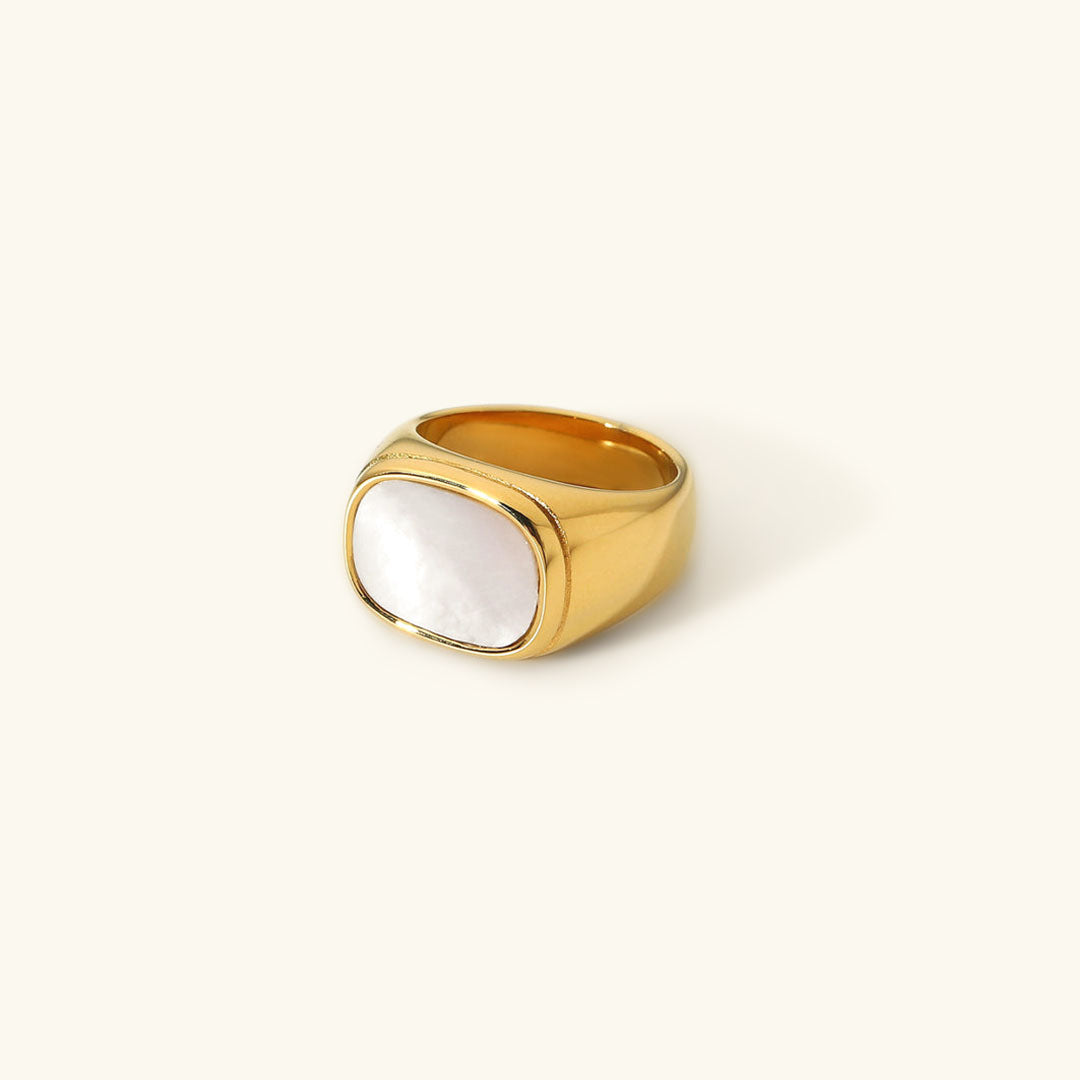 Nova - Goldring mit glatter Muschel